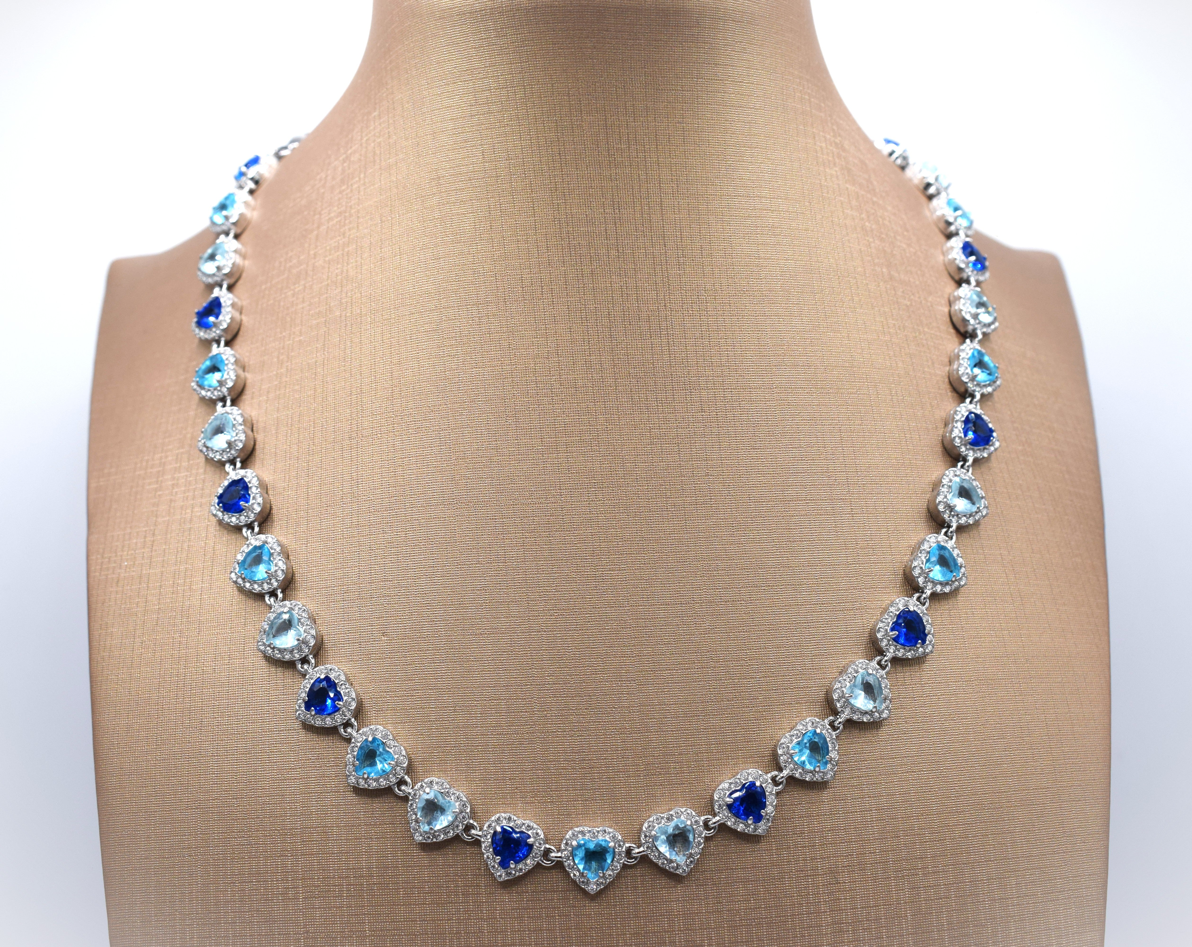 Collier Love