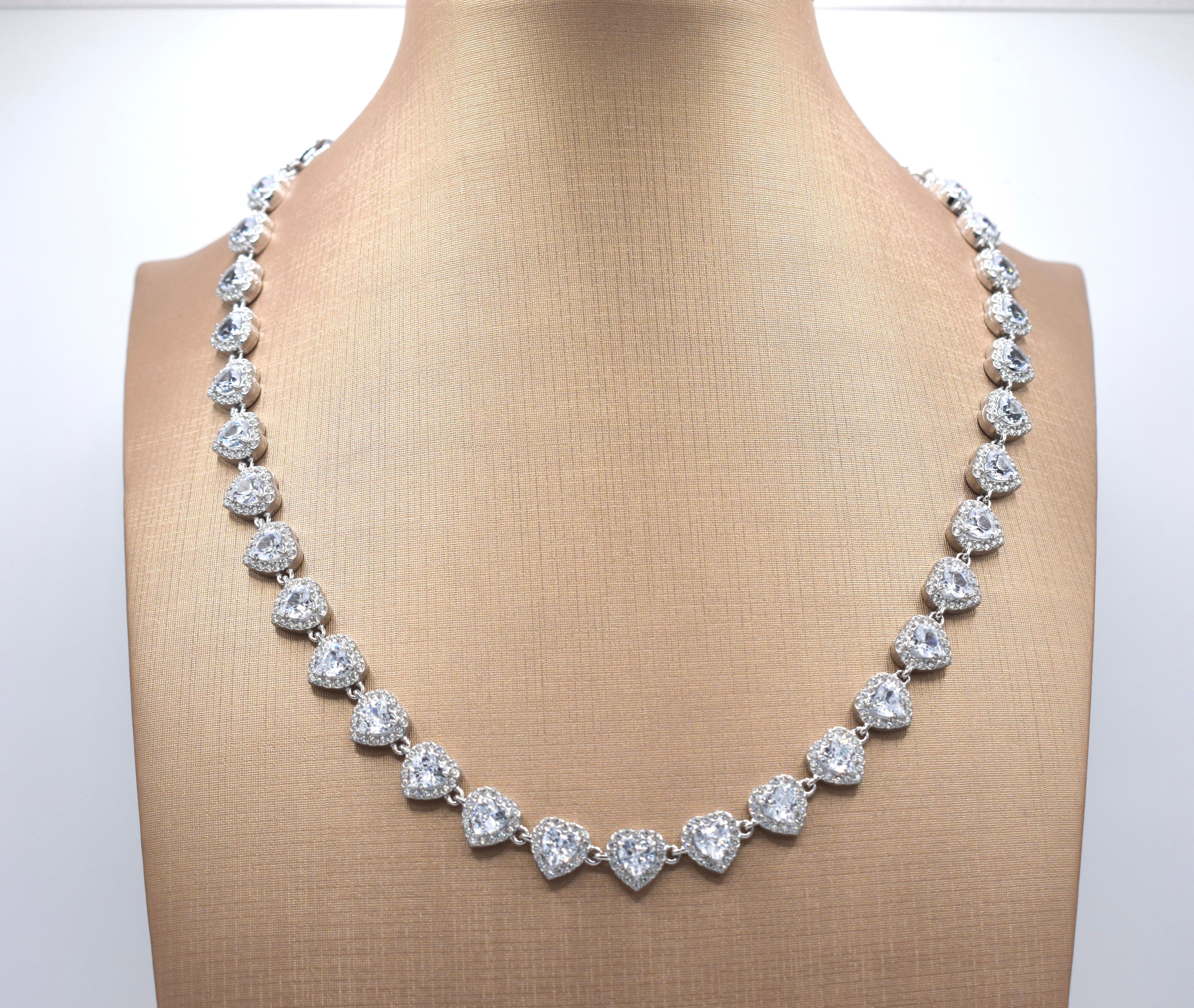 Collier Love