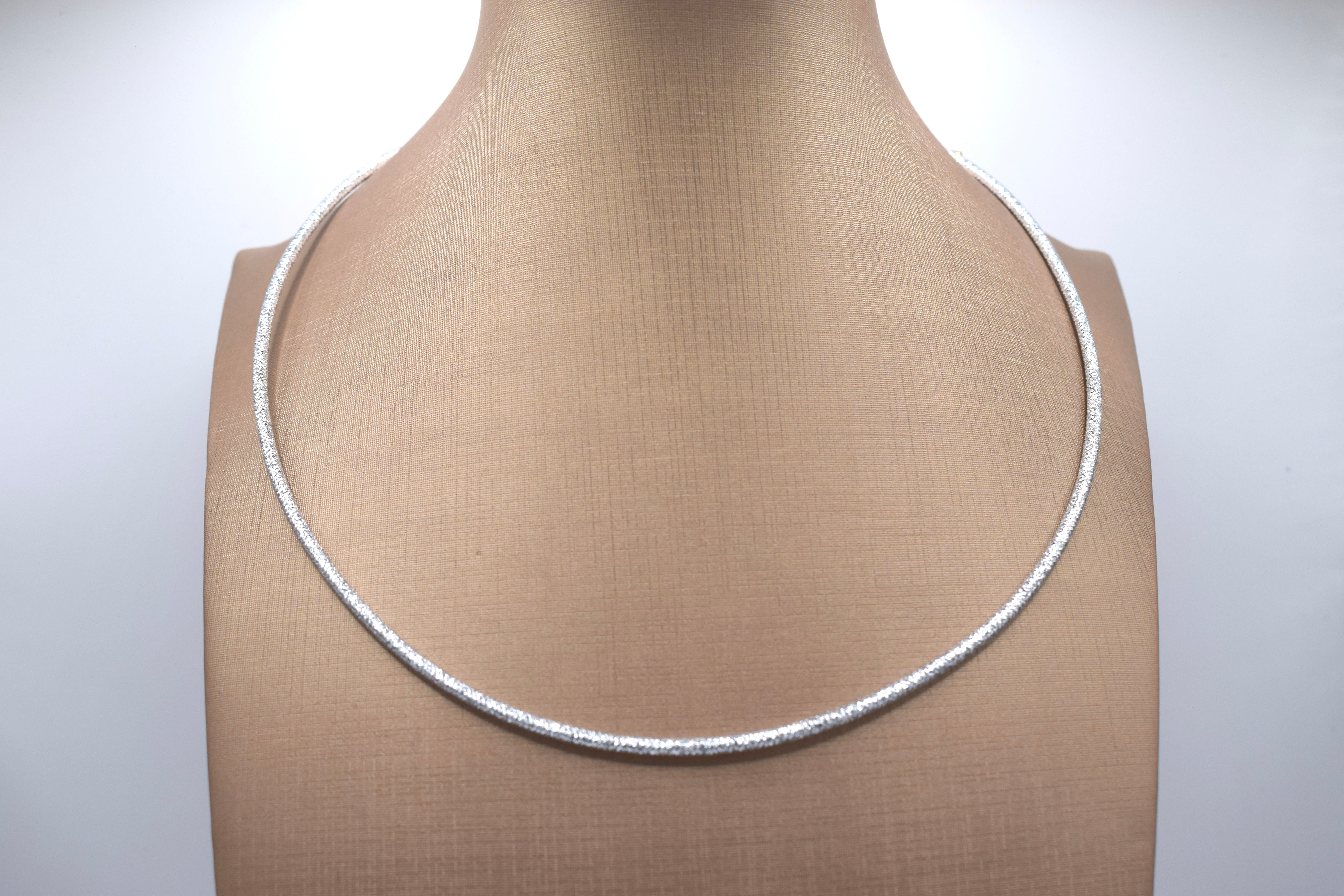 Collana click